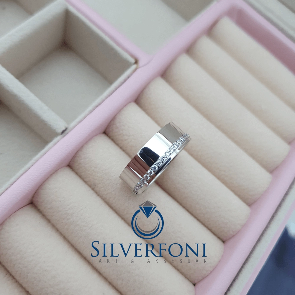 Silverfoni Sonsuz Işıltı Taşlı Bayan Alyans