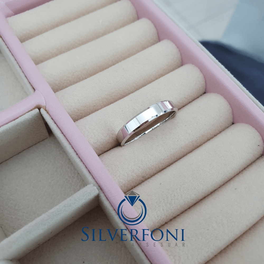 Silverfoni  Bayan 4mm Küt Kesim Klasik Gümüş Alyans