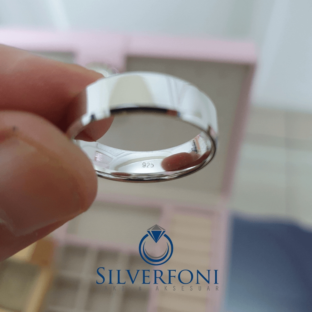 Silverfoni  Bayan 6mm Küt Kesim Klasik Gümüş Alyans