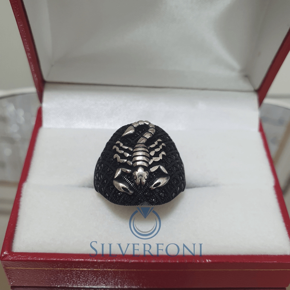 Silverfoni 925 Ayar Akrep figürlü  mikro taşlı erkek yüzük