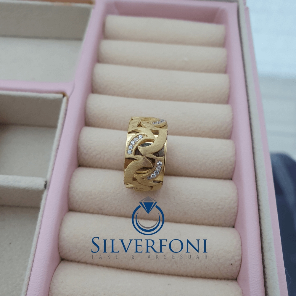 Silverfoni Bumerang Modeli Alevtopu Alyans – Özel Tasarım Yüzük