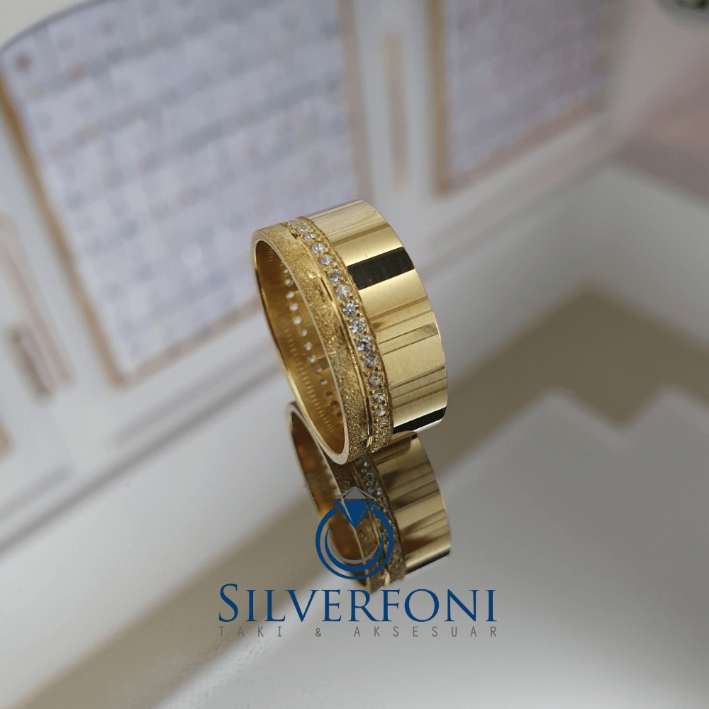 Silverfoni Yıldız Sıra Taşlı Bayan Alyans