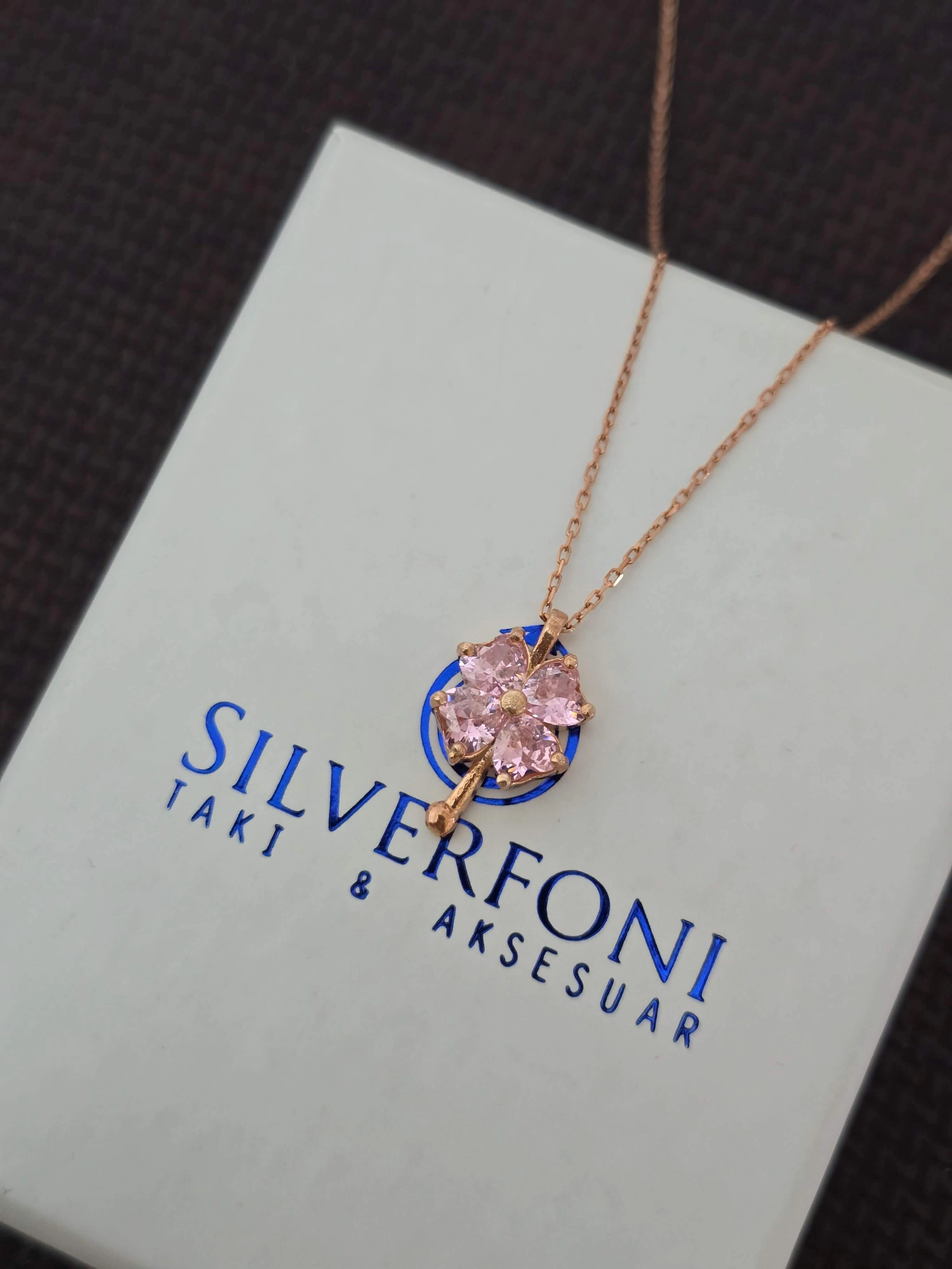 Silverfoni 925 Ayar Gümüş Bayan mistik yonca  Kolye