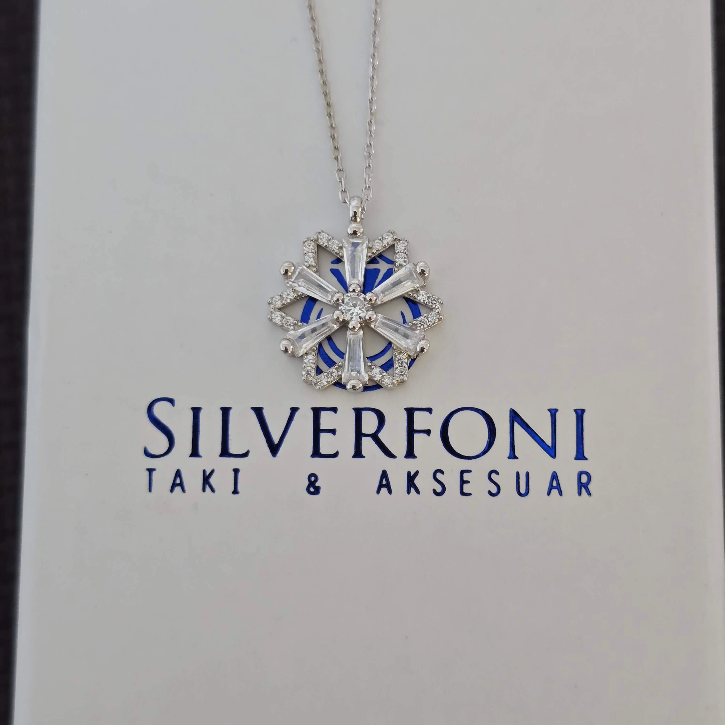 Silverfoni 925 Ayar Gümüş Bayan Kar Tanesi Kolye