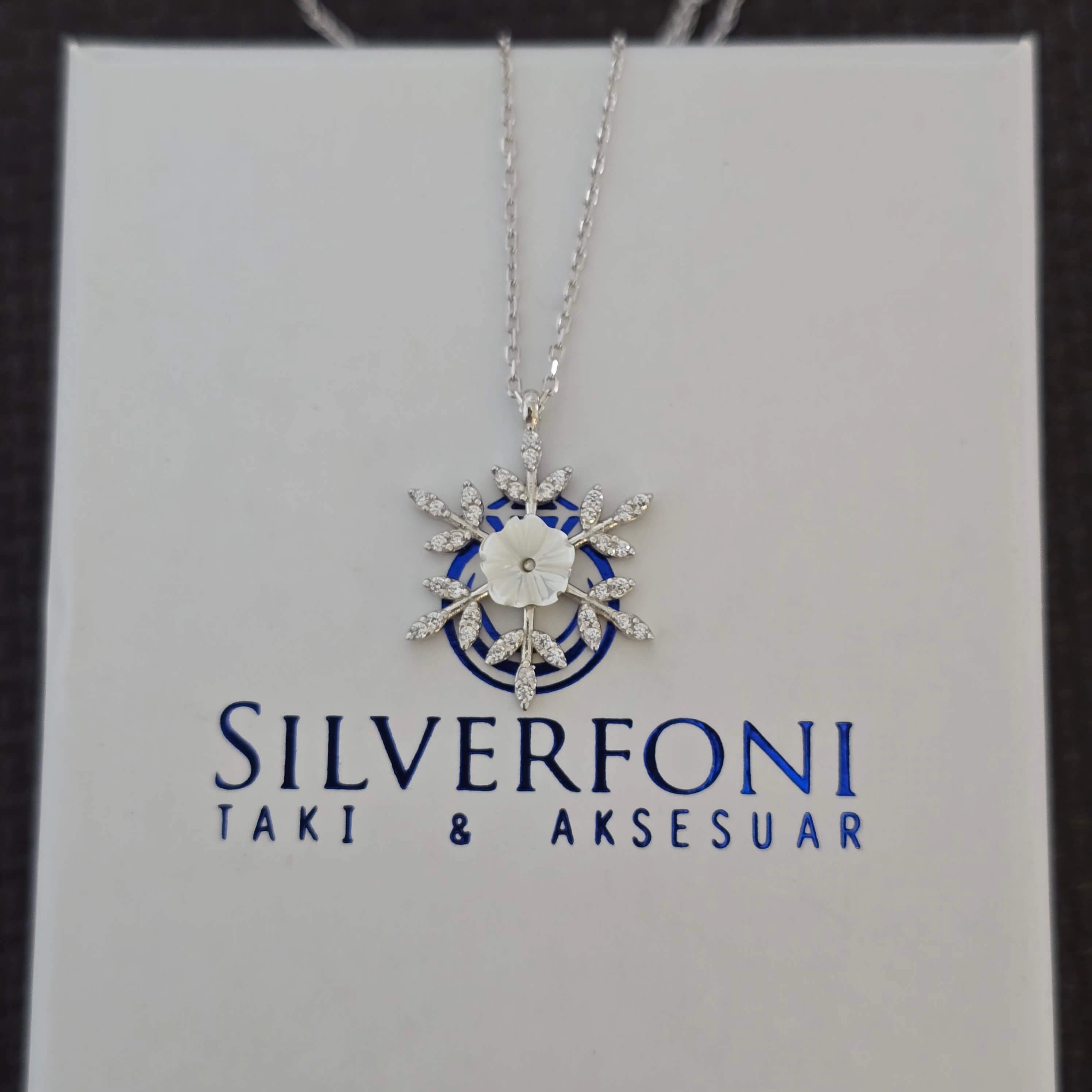 Silverfoni 925 Ayar Gümüş Bayan Kar Tanesi Kolye