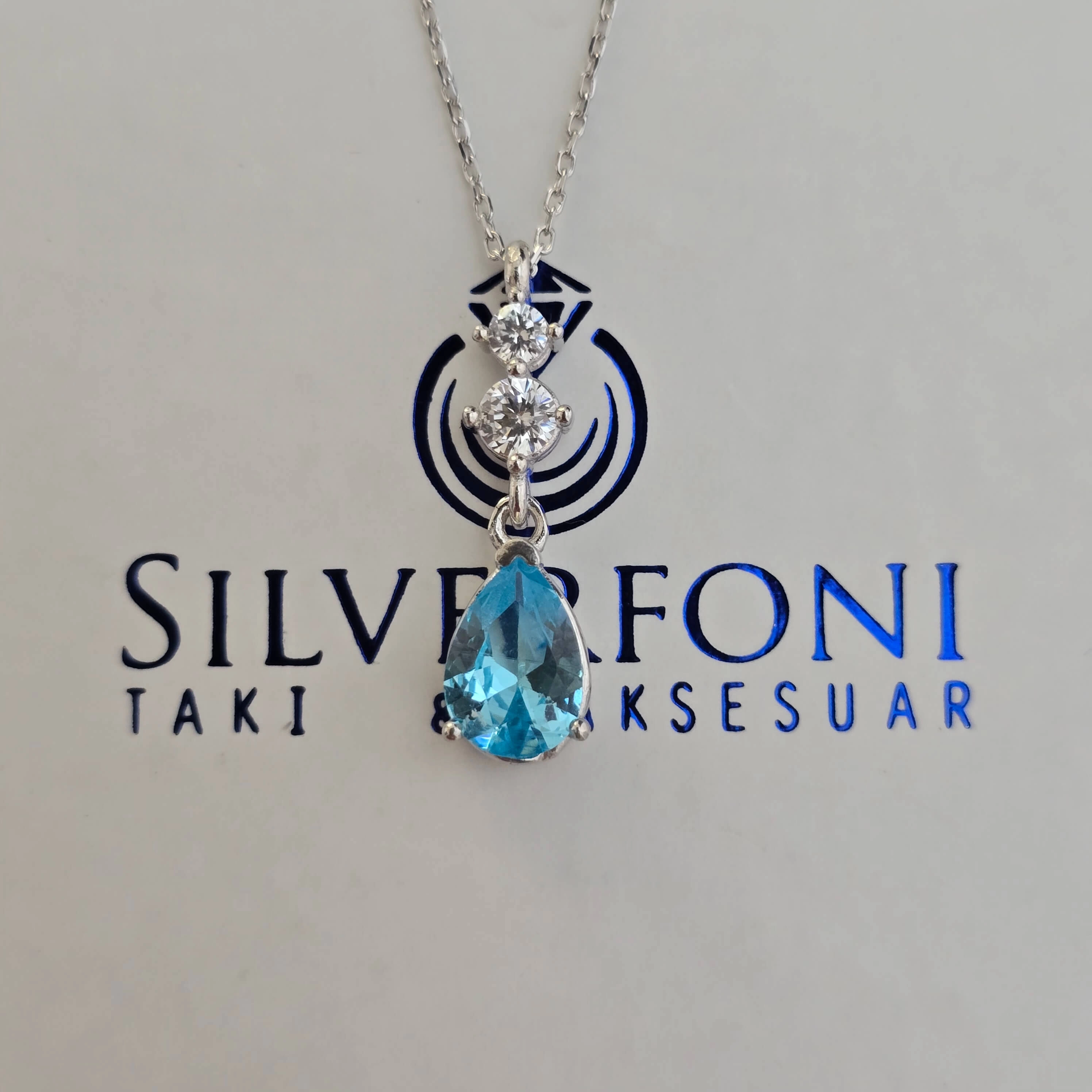 Silverfoni 925 Ayar Gümüş Bayan damla kesım Kolye