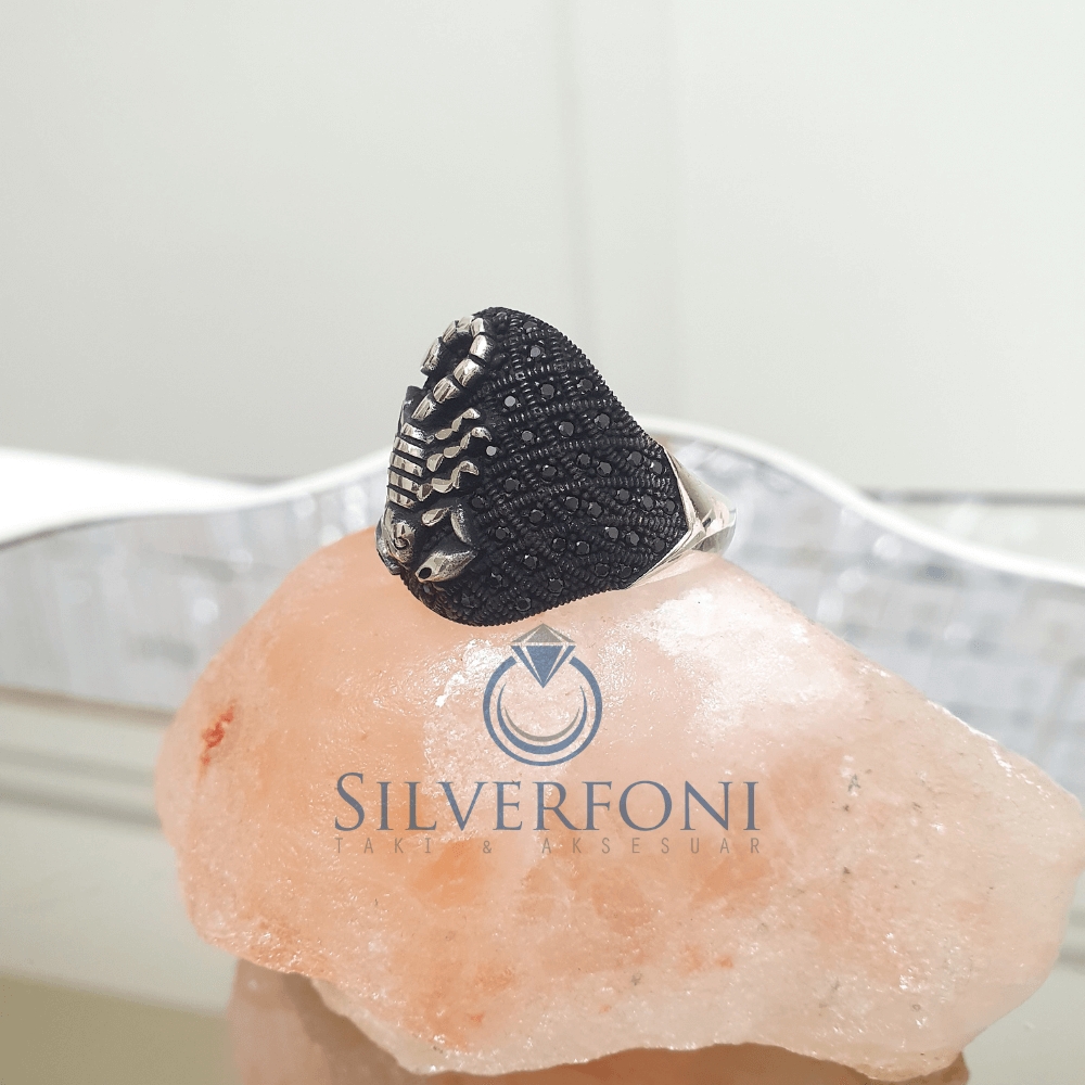 Silverfoni 925 Ayar Akrep figürlü  mikro taşlı erkek yüzük
