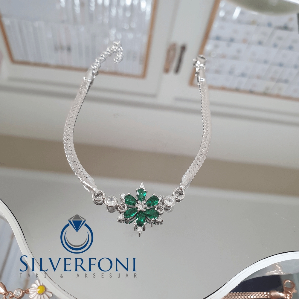 Silverfoni 925 Ayar Gümüş Lotus Yeşil Taş Bileklik