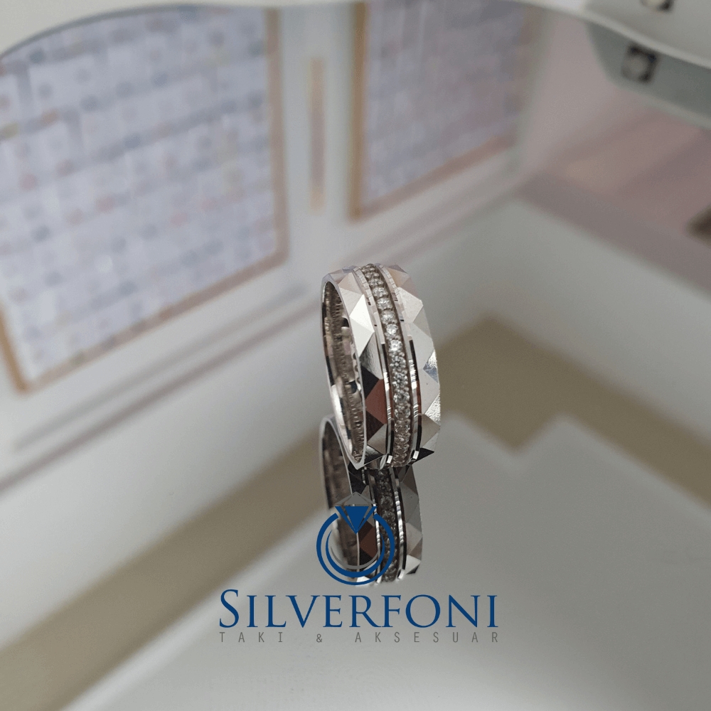 Silverfoni Prizma Sıra Taşlı Bayan Alyans