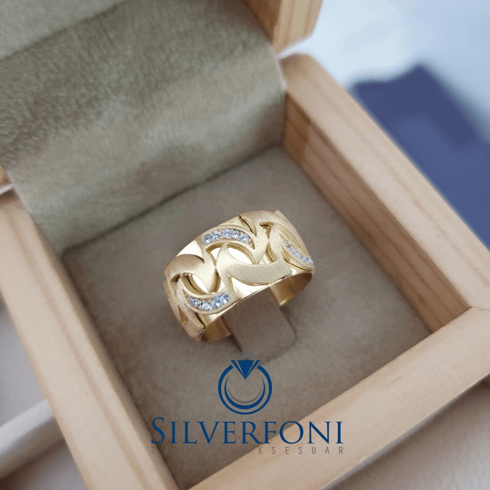 Silverfoni Bumerang Modeli Alevtopu Alyans – Özel Tasarım Yüzük
