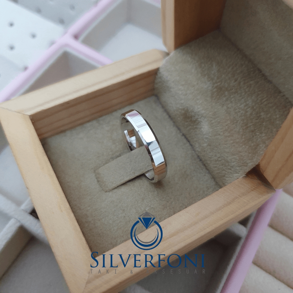 Silverfoni  Bayan 4mm Küt Kesim Klasik Gümüş Alyans