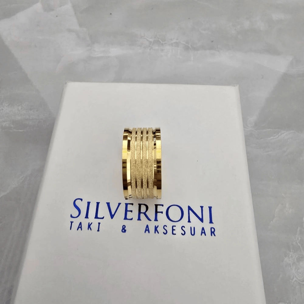 Silverfoni  Erkek Ortası Kum Desenli El İşi Alyans