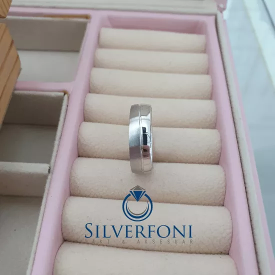 Üç Işıltı Su Yolu Bay Alyans 925 Ayar Gümüş