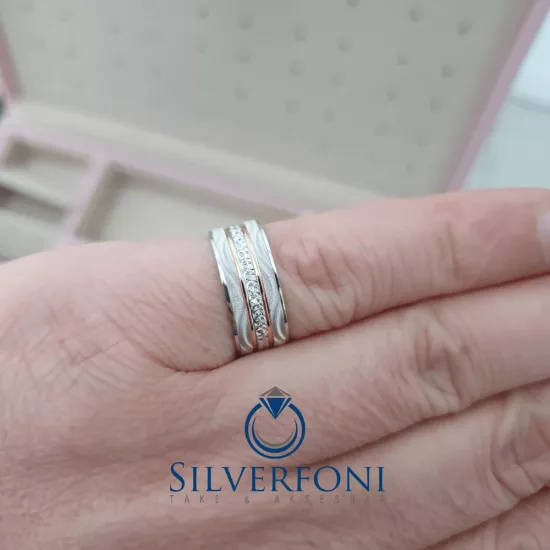 Bayan Roze Tırtık Model Alyans