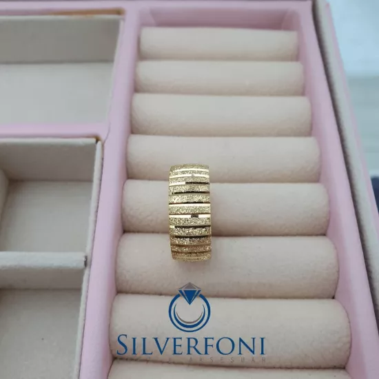 Bayan Bombe Tırtık Alyans 