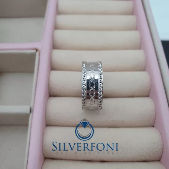 Bayan Sonsuzluk Modeli Alyans