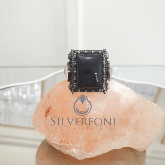 Silverfoni 925 Ayar Gümüş siyah taşlı  erkek yüzük