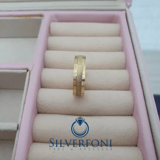 Bayan Berrak Modeli Klasik Gümüş Alyans Silverfoni