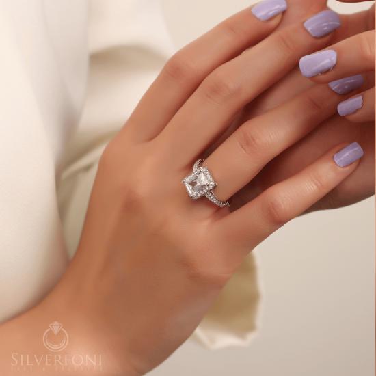 Baget Setler J Küpe